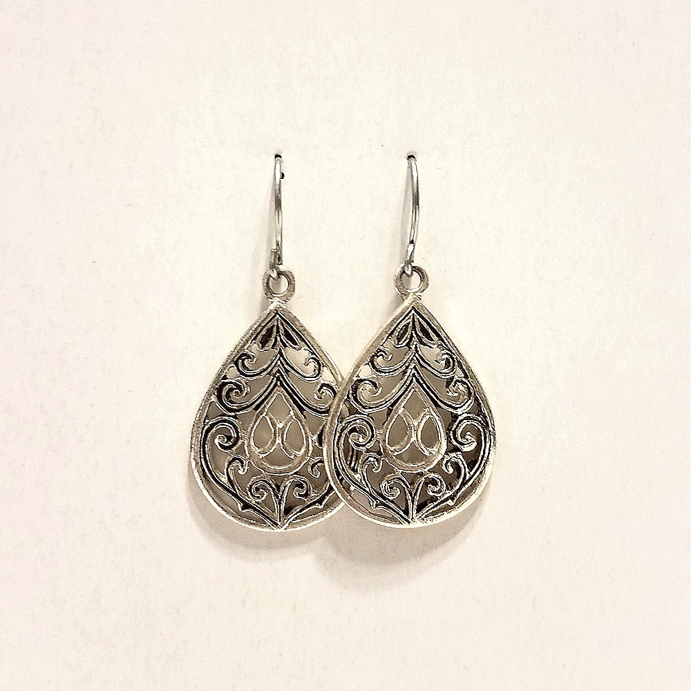Silver sculpted earrings